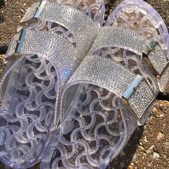 Clear jelly rhinestone slip in sandals! - Picture 11 of 17